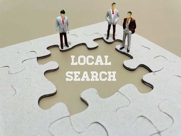 Quelles tactiques de SEO locale sont recommandées pour un restaurant souhaitant améliorer sa visibilité en ligne ?